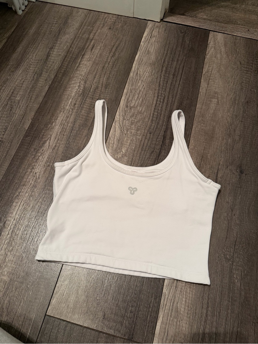 Aritzia TnAction white tank top
